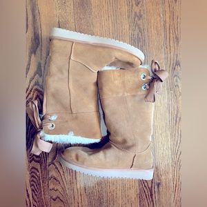 Kookaburra by Ugg chestnut brown tall boots with tie bows in the back